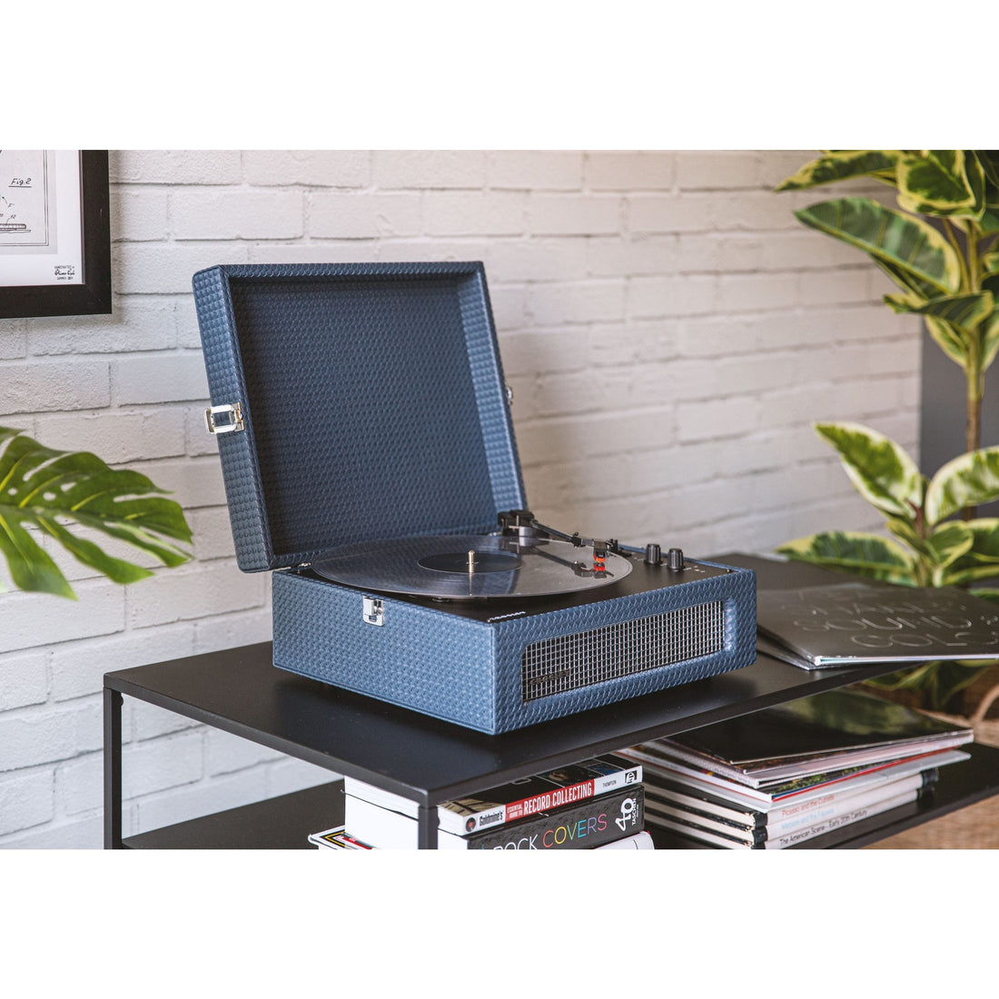 Voyager Navy - Bluetooth Portable Turntable