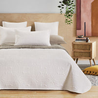 Lisbon Quilted 3 Pieces Embossed Coverlet Set queen/king white